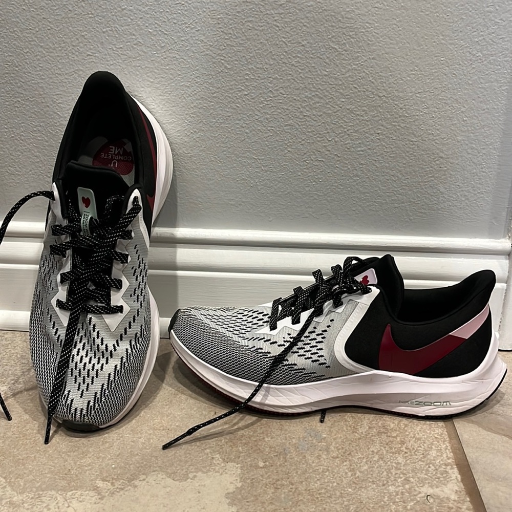 NIKE Zoom